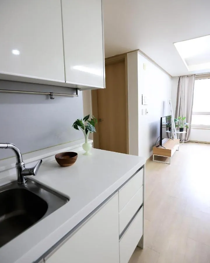 Modern 2 Bedroom 2 Bed 1-Bathroom Apartment For Rent In Gangnam Seou Seoul 0*,  South Korea
