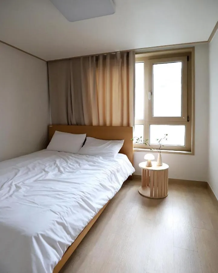 Modern 2 Bedroom 2 Bed 1-Bathroom Apartment For Rent In Gangnam Seou Seoul