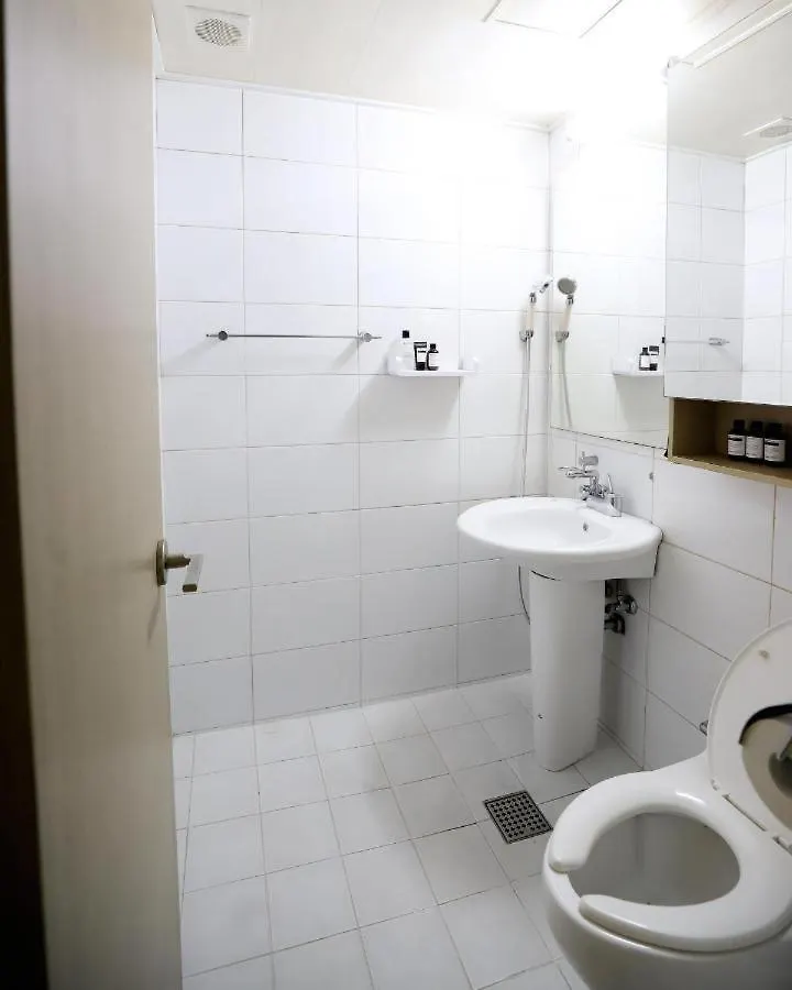 Modern 2 Bedroom 2 Bed 1-Bathroom Apartment For Rent In Gangnam Seou Seoul South Korea