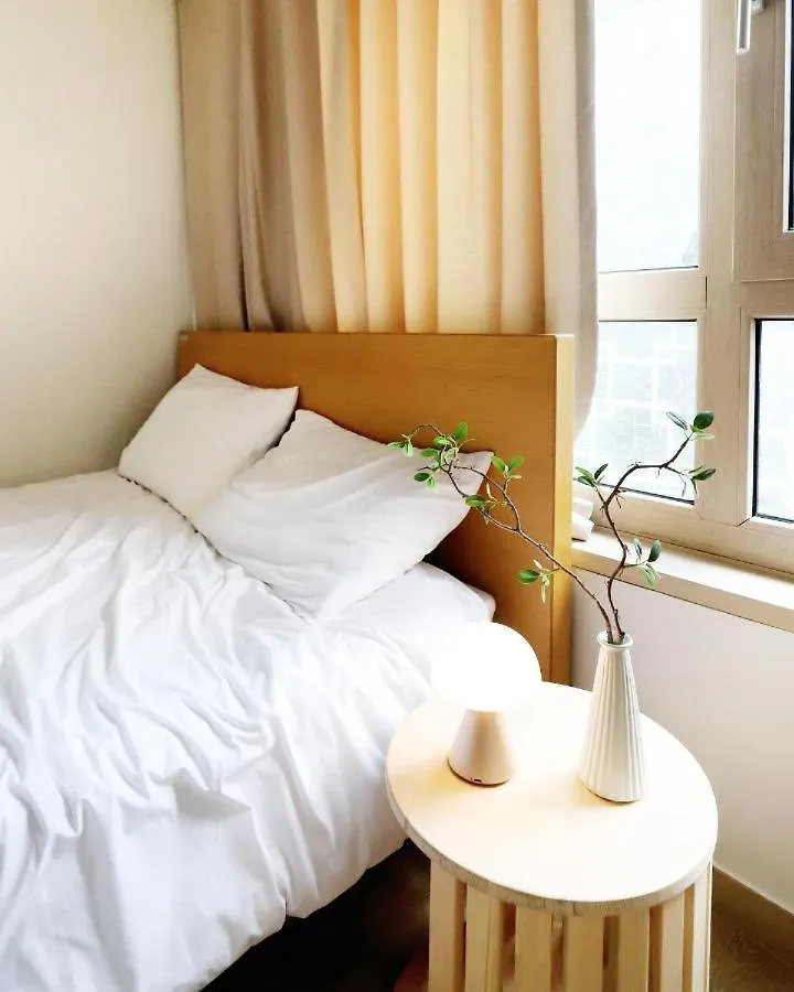 Modern 2 Bedroom 2 Bed 1-Bathroom Apartment For Rent In Gangnam Seou location